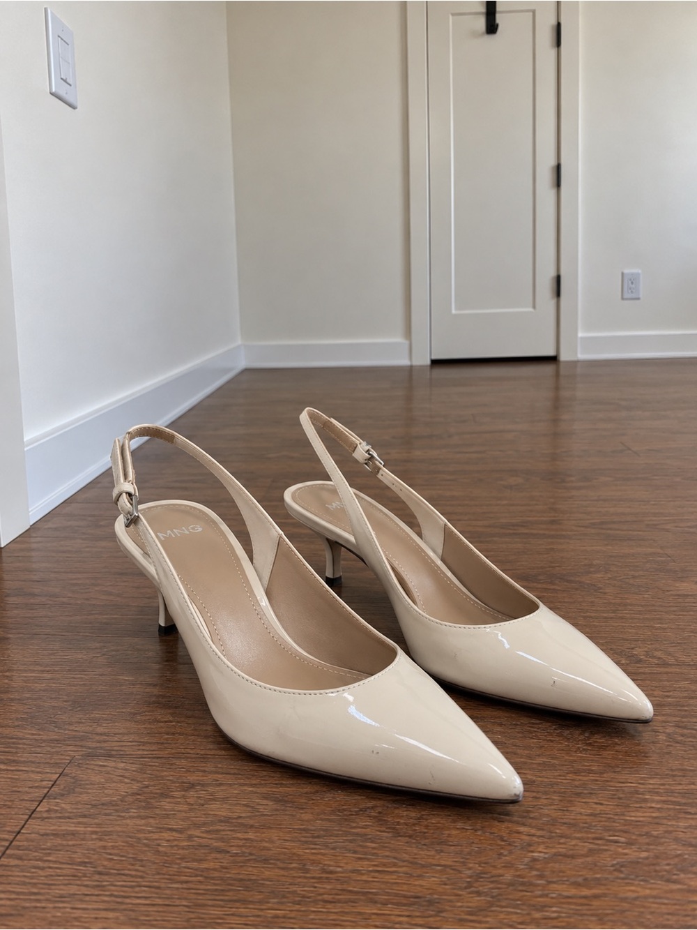 MNG Cream Patent Slingback Kitten Heels